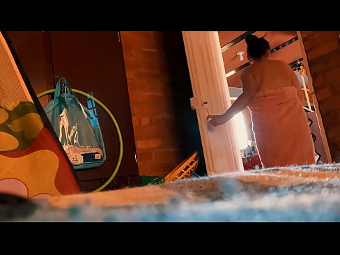 ❤️ דער פעטער גייט מיר נאך אריין אין דער רעגנדל, ער פאקט מיך בשעת איך גיי א רעגנדל. ❌ פּאָרנאָ ביי yi.tubsexer-porn.ru ❌️❤